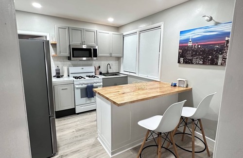 Bayonne Apartment | Modern 2 Bedroom Apartment - Pet Friendly & Family Ready