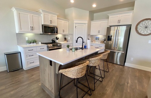 Meridian House | Cozy 3BR Home Steps from Village & Downtown Attractions