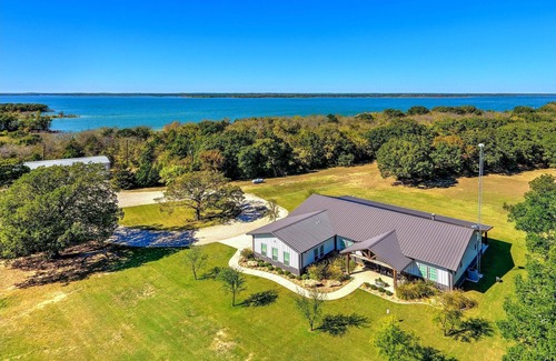 Pilot Point Other | Stylish Farmhouse with Lake Access, Pool & Spa Amenities