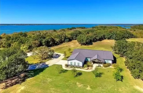 Pilot Point Other | Stylish Farmhouse with Lake Access, Pool & Spa Amenities
