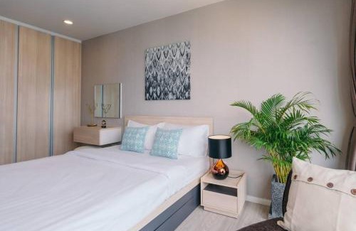 Huay Kaew Apartment | Exceptional Modern Condo in Nimman with Pool & Ocean View