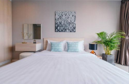 Huay Kaew Apartment | Exceptional Modern Condo in Nimman with Pool & Ocean View