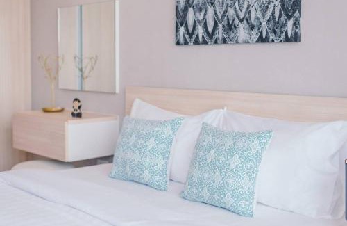 Huay Kaew Apartment | Exceptional Modern Condo in Nimman with Pool & Ocean View