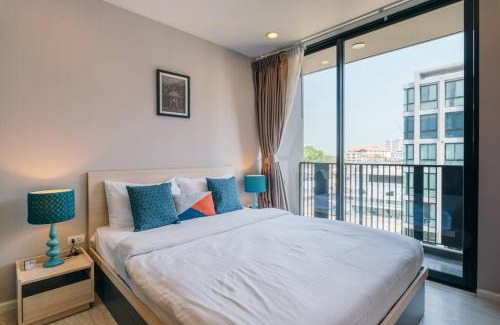 Huay Kaew Apartment | Inviting Condo in Nimman with Private Pool and Family-Friendly Amenities