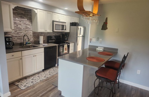 Bartlett Condo | Ideal Resort Condo Steps from Skiing, Hiking & Shopping