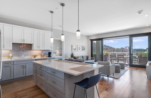 Downtown Asheville Condo | Top-Rated Modern Condo on South Slope with Breakfast & More
