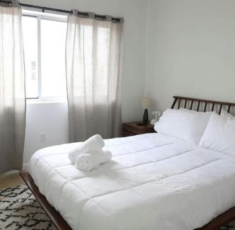 Central East Austin Apartment | Steps from Downtown: Pet-Friendly Condo with Dining & Nightlife