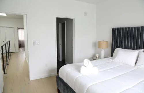 Central East Austin Apartment | Steps from Downtown: Pet-Friendly Condo with Dining & Nightlife