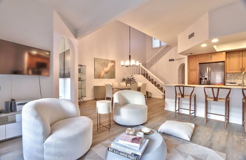 Palm Desert Condo | Stylish Condo Retreat with Private Spa in Palm Desert
