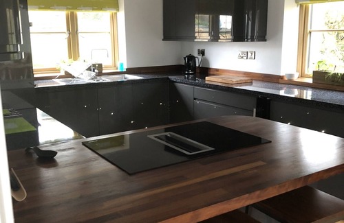 Haverfordwest Cabin | Stylish Converted Stables with Spa and Ocean Views in Pembrokeshire