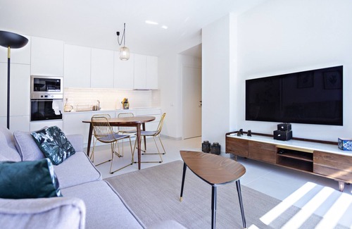 Conceicao e Cabanas de Tavira Apartment | Contemporary Retreat with Pool and Spa, Rated 10/10
