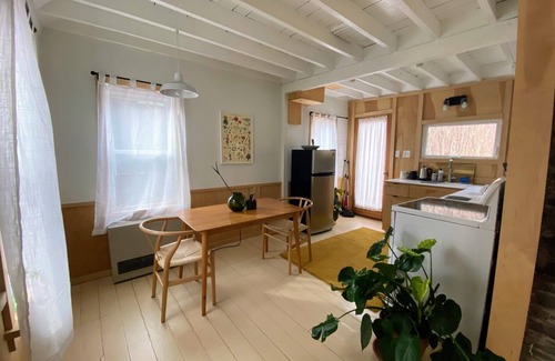 Shandaken Cottage | Pet-Friendly Modern Cottage 1: Close to Belleayre & Windham