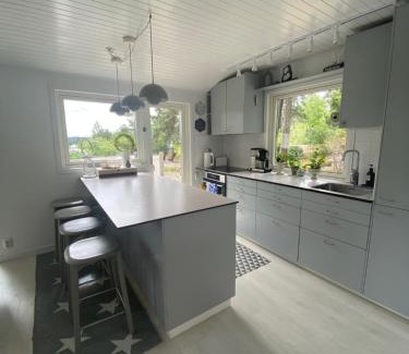 Arsta Havsbad Villa | Chic Modern Cottage in Årsta Havsbad, Stockholm
