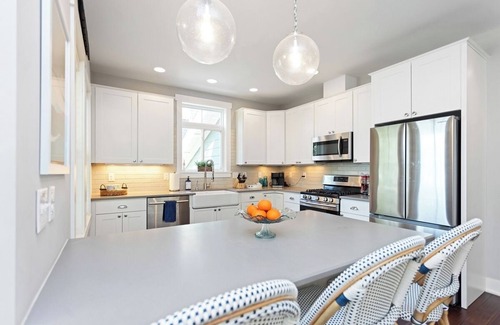 New Buffalo Cottage | Modern Cottage "M" with Hot Tub & Community Pool Retreat