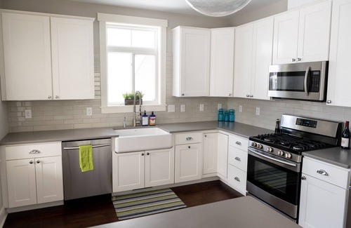 New Buffalo Cottage | Modern Cottage "M" with Hot Tub & Community Pool Retreat
