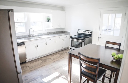 Morganton House | Ideal Modern Cottage: Family-Friendly & Close to Hospitals