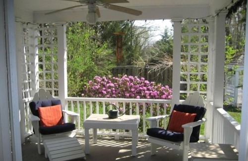 Rhinebeck House | Modern Country Home Near Rhinebeck Village with Pool & Spa