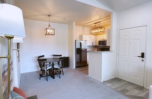 Deer Valley Condo | Modern Condo with Pool in Gated North PHX Community