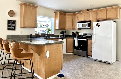 Coupeville House | Modern, cozy home in private beach community Admirals Cove