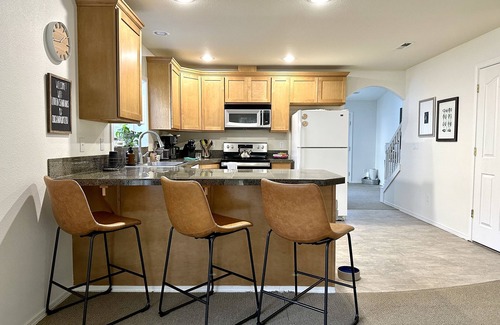 Coupeville House | Modern, cozy home in private beach community Admirals Cove