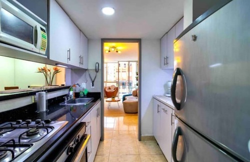 Robledo Apartment | Stylish Laureles Apartment with Spa & Kitchen Near La Setenta