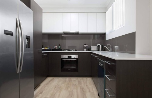 Attadale Apartment | Unwind at Serenity by Swan River: Central 2BR, Close to Cafes