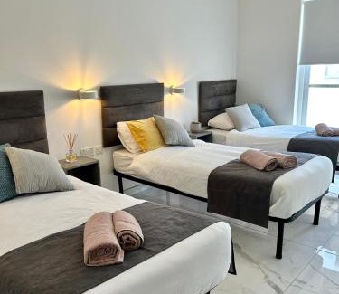 St. Andrew's Apartment | Cozy Apartment Near St Julians - Guest Rated 9.3/10