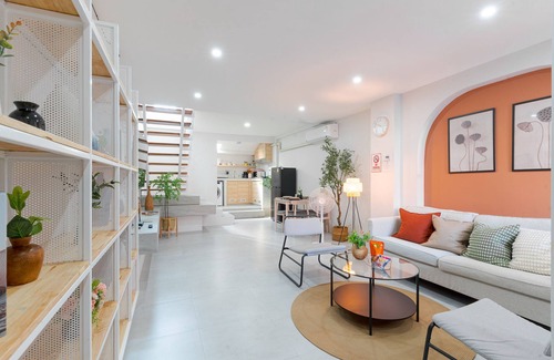 Hai Ya House | Inviting 2BR Townhome Near Walking Street Market