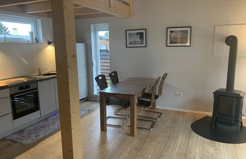 Arendsee House | Charming Lakeview Retreat: Guest Rated 9.8 with Breakfast
