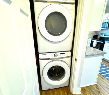 Wilmington Apartment | Modern Cozy Walk-Up with King Bed - Family Friendly Stay