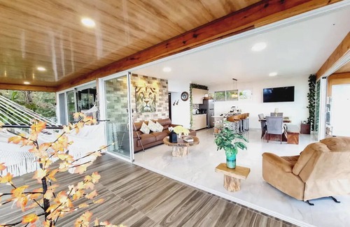 Sora House | Modern CRISTAL Cabin with the best view of Altos del MARIA