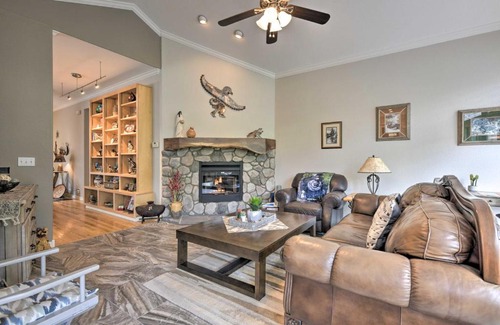 Dalton Ranch House | Elegant Dalton Ranch Golf Club Home with Mountain Views