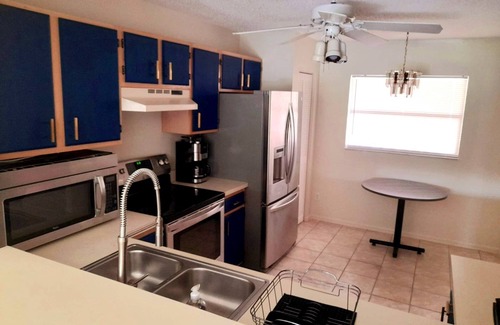 Naples Condo | Modern Condo in Naples with Pools and Tennis Facilities