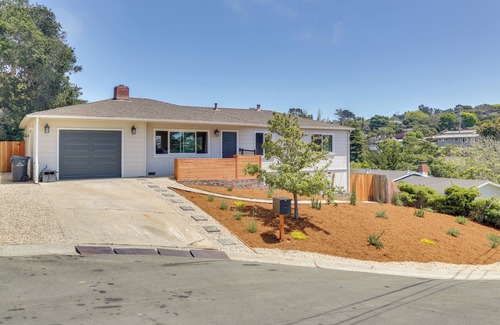 Seaside Cottage | Modern Del Rey Oaks Retreat with Ocean Views Near Monterey
