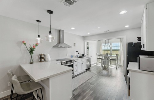 Del Valle House | Relaxing Del Valle Countryside Retreat with Private Deck