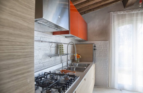 Badicorte House | Chic Farmhouse Retreat with Inviting Swimming Pool