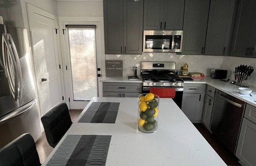 Montopolis House | Stylish Designer Home Near Downtown ATX with Great Amenities