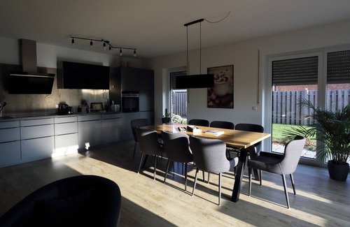 Winsen House | Modern Vacation Home with Pool & Spa in the Südheide