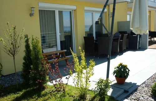 Stetten House | Stylish DHH with Exclusive Amenities & Lake Constance Views