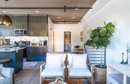 McCall Apartment | Stylish Downtown McCall Loft with Breakfast & Family Amenities