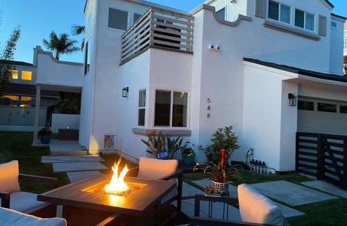 Encinitas House | Modern Dream Home: Enjoy a Fire Pit, Grill & Large Yard