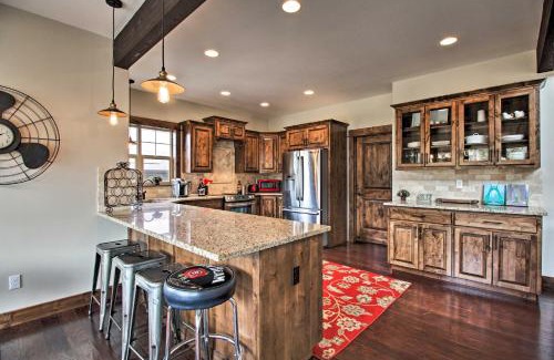 Redmond House | Contemporary Eagle Crest Retreat with Pool and Balconies