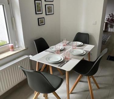 Friedland Apartment | Stylish City-Center Apartment with Child-Friendly Amenities