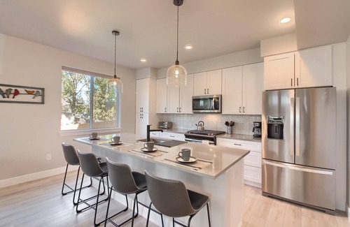 Berkley House | Modern Elegance: Oceanfront Homes with Game Room & Spa