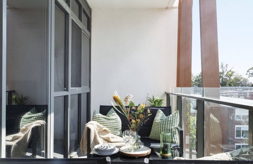 Caulfield North Apartment | Exceptional Modern Elegance in Caulfield North