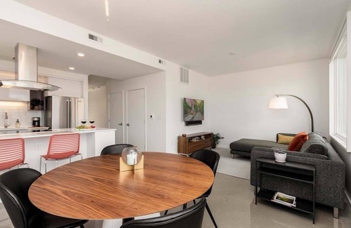 Fort Collins House | Modern Elegance on Linden – Walk/Bike Everywhere!