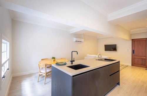 Pietermaai District Apartment | Modern & Elegant Broadway Vibes in Willemstad
