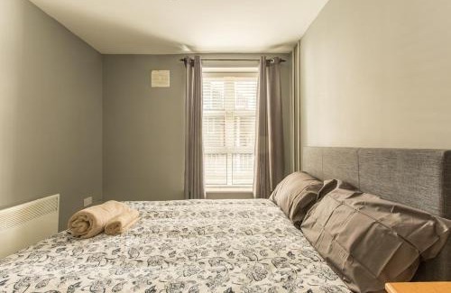 Dublin Apartment | Modern Elegant Central Pad With Free Parking