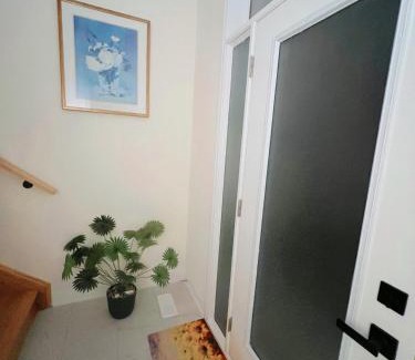 Gormley Villa | Modern entire house close to Costco convenient stay