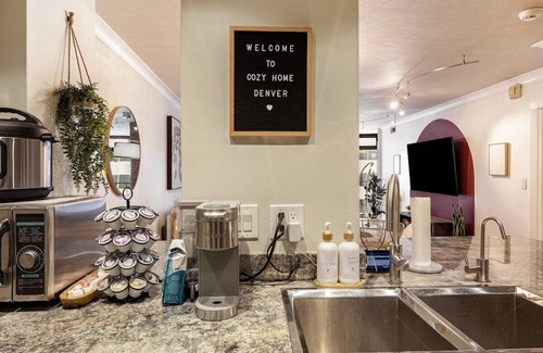 LoDo Condo | Modern Getaway in Central Denver with Family-Friendly Amenities